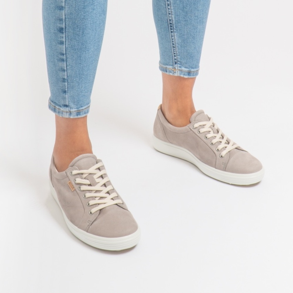 ECCO Ladies Leather Trainers Sneakers Warm Grey Beige Size 10US - EU 41
